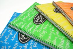 Cuaderno Cuarto tapa plástico Neón