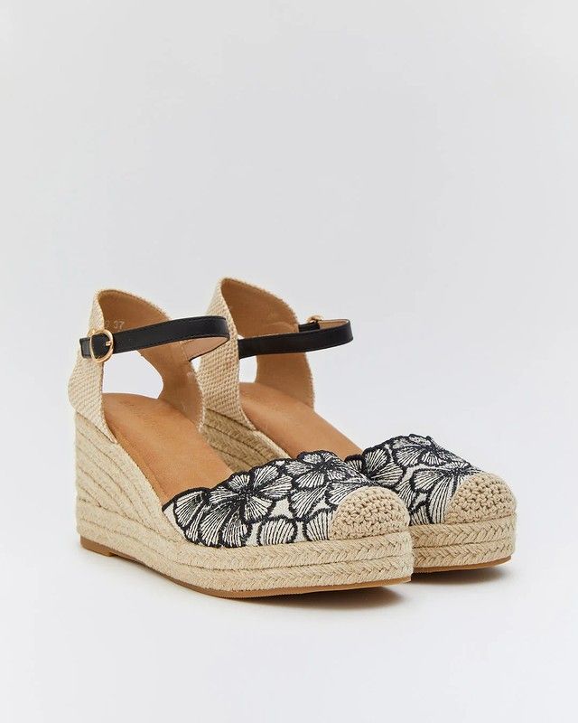 Cuña De Esparto Con Bordado Floral Negro