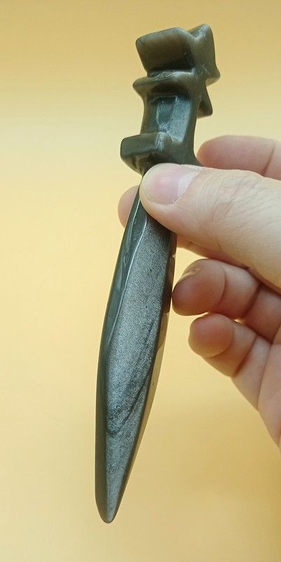 Daga Obsidiana plata