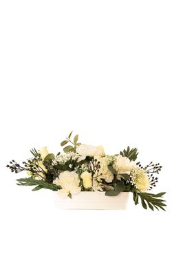 Elegante centro de cementerio en color blanco