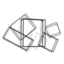 Escultura de metal oro y negro, 113x17x66 cm