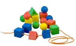 Formas ensartables trenzadas 35 mm., 60 und.