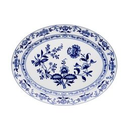 Fuente oval pequeña de porcelana en blanco y azul, 41,6 x 31,7 x 3,8 cm | Margão