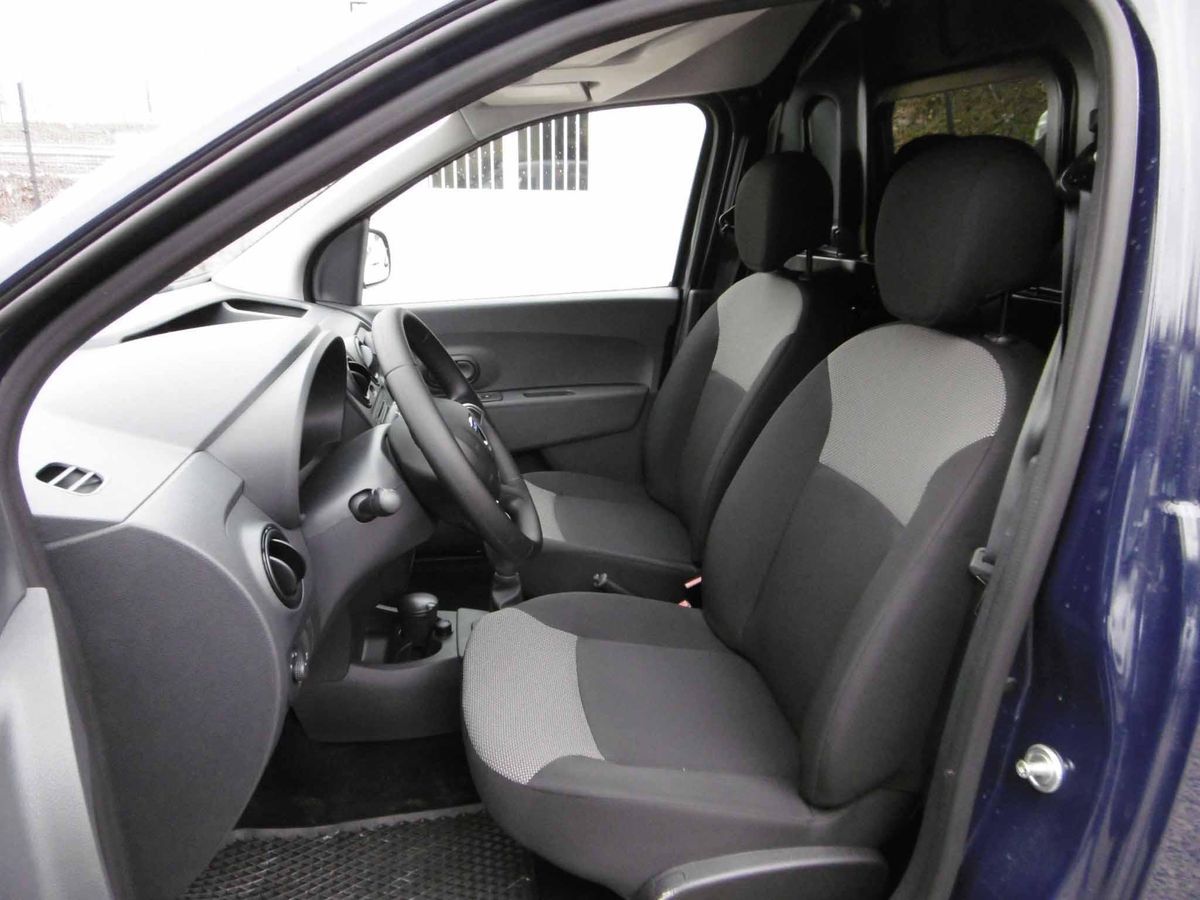 fundas polipiel del. DACIA 2012- DOKKER (asts. 1+1/apoyab.: ast. cond.)