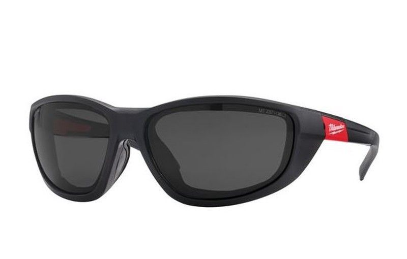 Gafas de seguridad ahumadas Milwaukee Premium con inserto