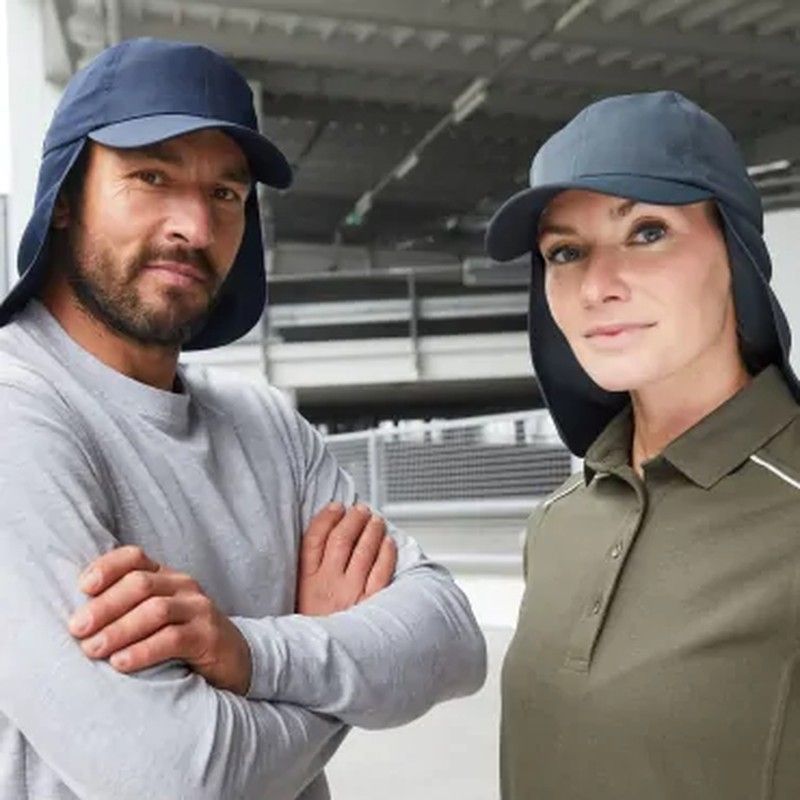 Gorra de 6 paneles con protector de nuca extra largo