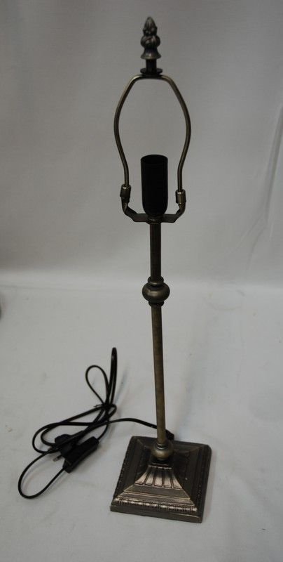 Instalación sobremesa alto 1 luz para pantalla diámetro 20cm