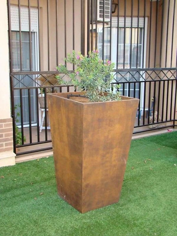 Jarron pirámide de 1,05 altura