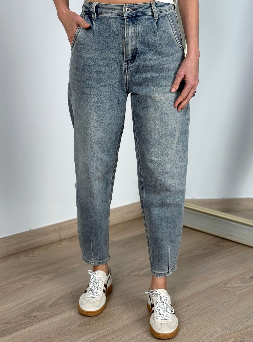 Jeans barrel azul delavado