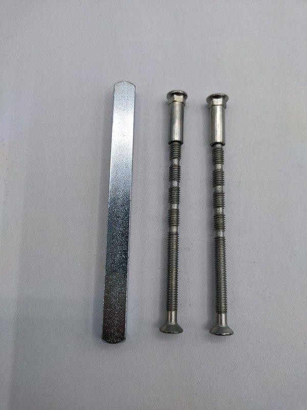 Juego Cuadradillo + Tornillo Ciego M5