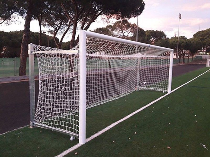 Juego de porterías abatibles de aluminio para fútbol 7. Tubo de 12 x 10 cm