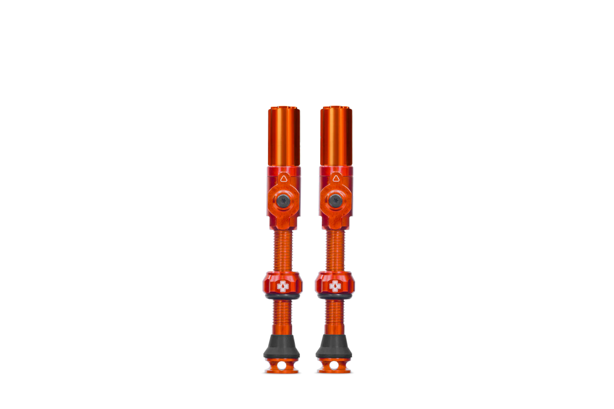 Juego Válvulas Tubeless Muc-Off Big Bore Hybrid 45mm 🧡🚴‍♂️ Flujo Rápido | Color Naranja🔥 MTB y E-Bike