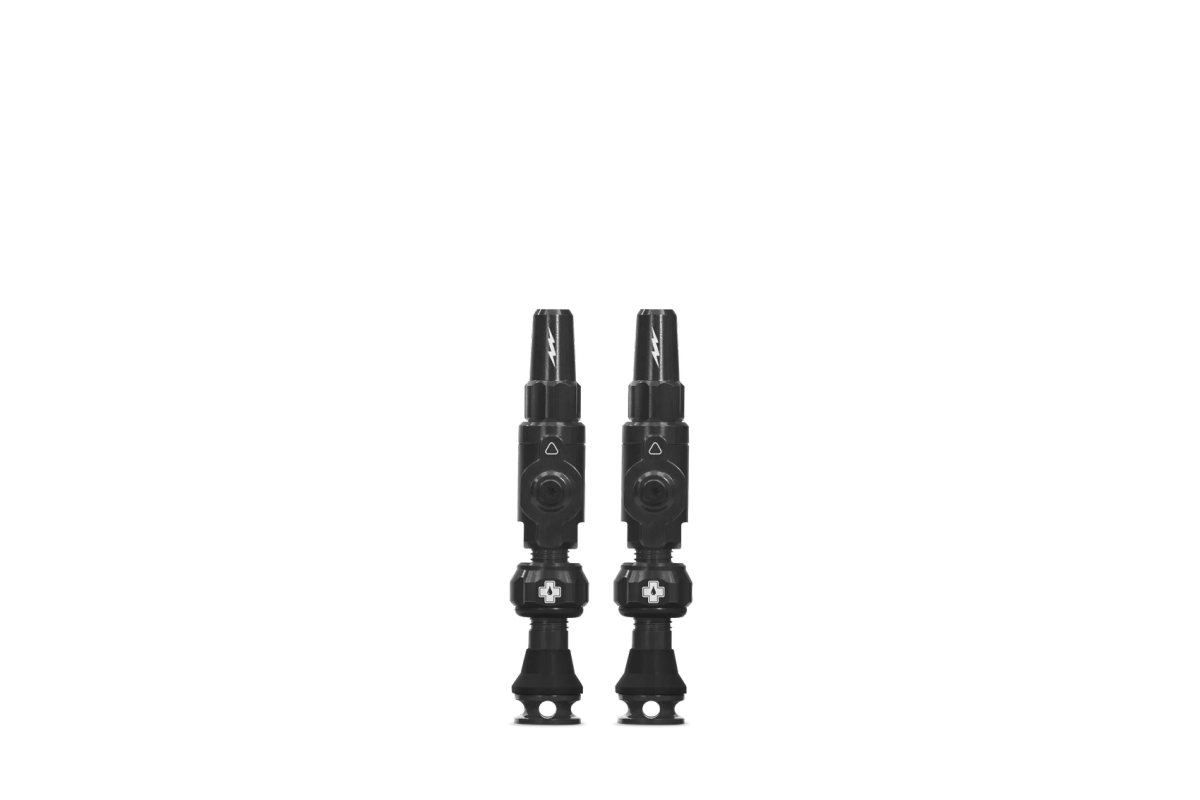 Juego Válvulas Tubeless Muc-Off Big Bore Lite 30 mm Negro 🚴‍♂️💨 | Máximo Flujo y Estilo 🛠️🔩