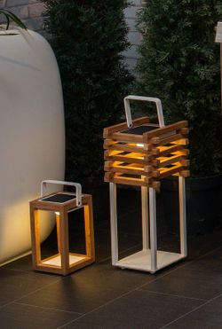 Lámpara Lux, solar de LED (madera y aluminio) de la marca IE3