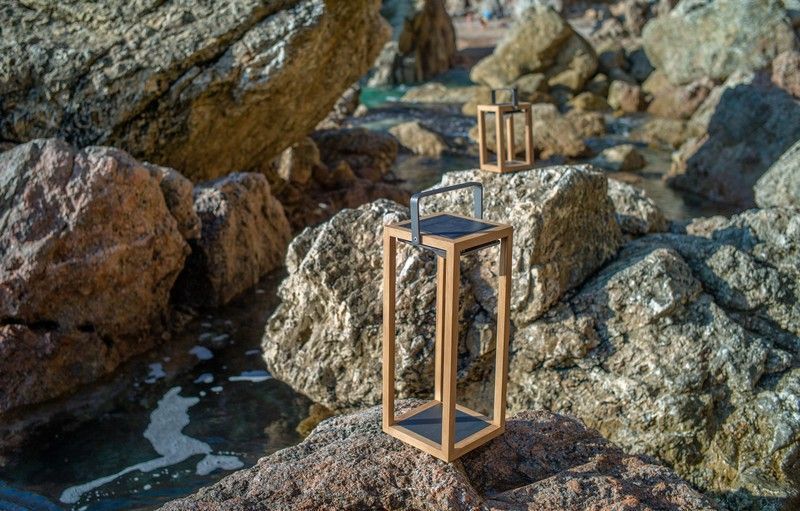 Lámpara solar con LED Lux (madera y aluminio) de la marca IE3