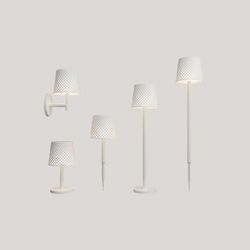 Lampara Solar Greta + Bareria  Color Blanca New Garden