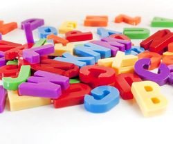 Letras magnéticas mayúsculas, 76 pzs