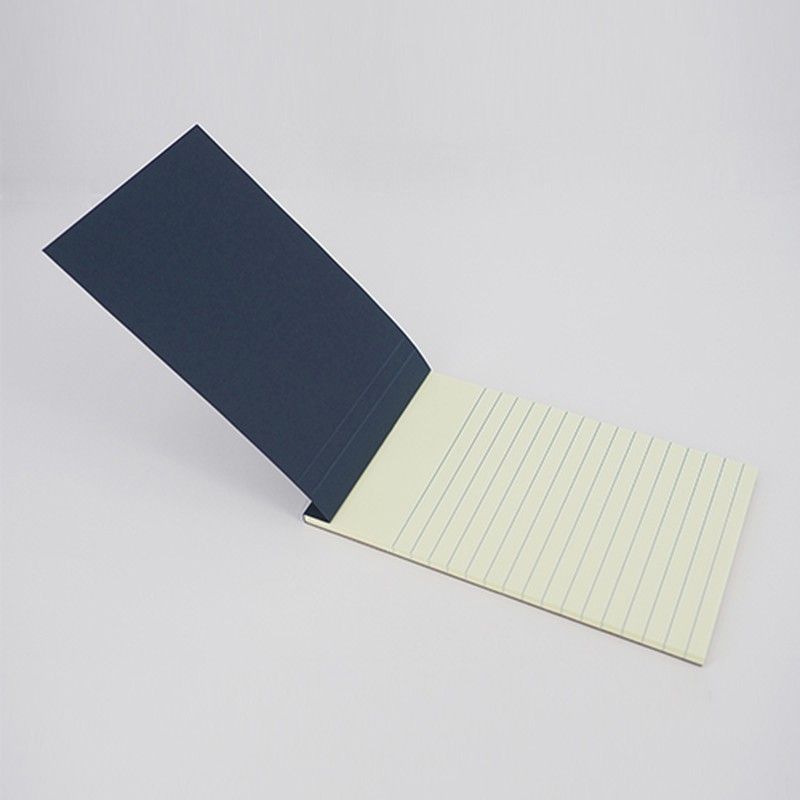 Libreta con notas adhesivas amarillas rayadas de 190,5x114 mm