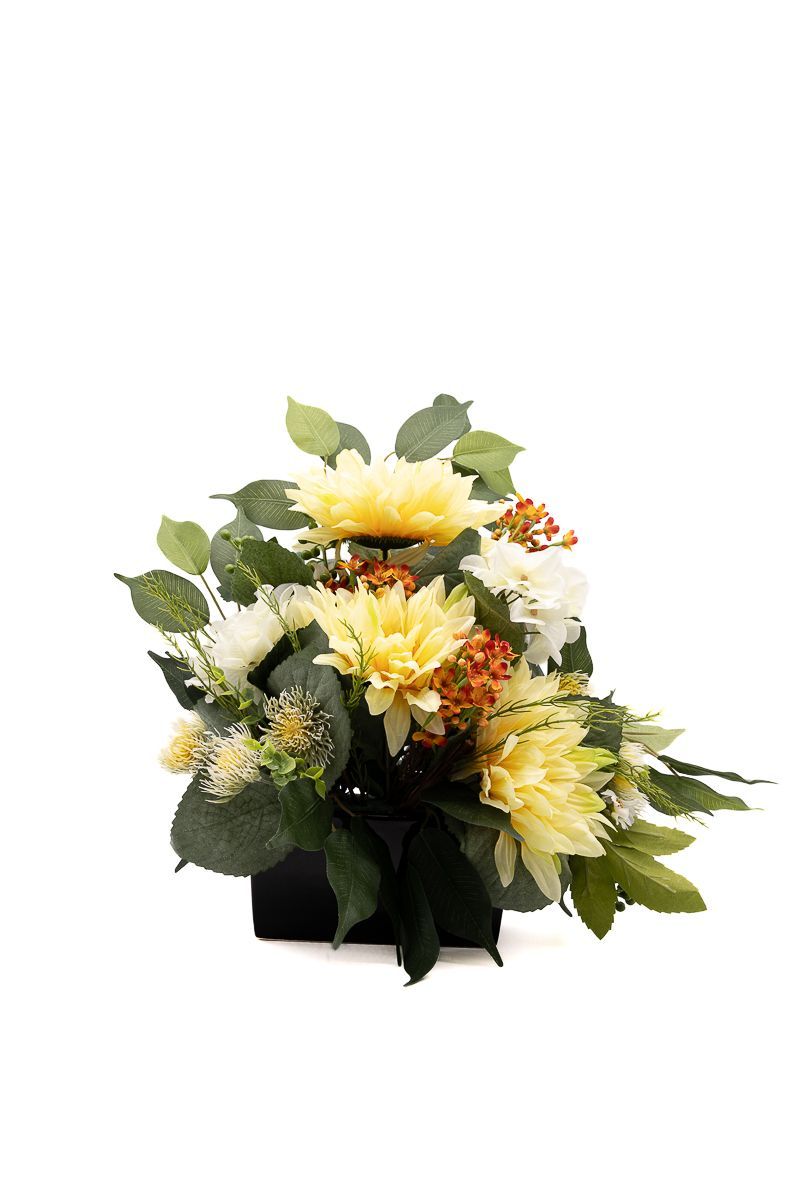 Luminoso centro de cementerio con base de cerámica