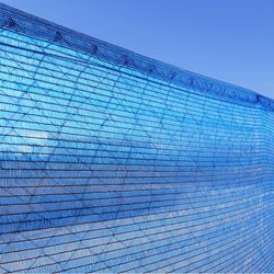 Malla de sombreo a medida 70% ocultación Azul