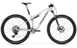 Megamo Track 03 Race (2026)