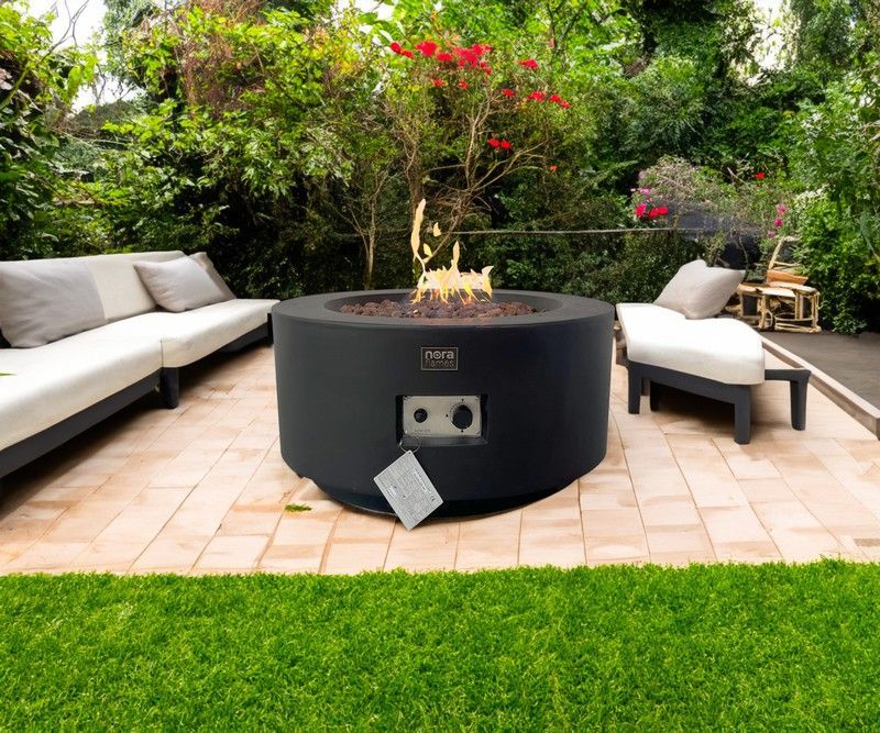 Mesa estufa Fuji para exterior de la marca Nora Flames