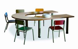 Mesa infantil de comedor en forma de U