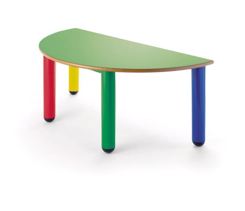 Mesa infantil semicircular con patas de polipropileno en 4 colores