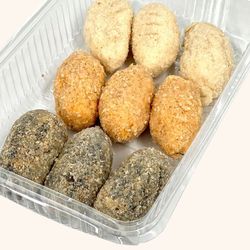 Mix de croquetas caseras. Bacalao, marisco y chipirón
