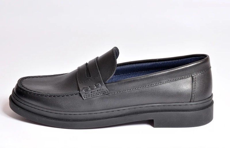 Mocasín colegial negro 004