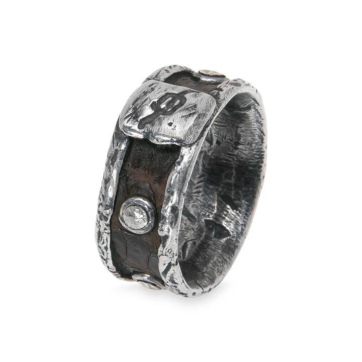 MR025X Anillo Plata de Palo de hombre modelo Hokai de plata y cuero