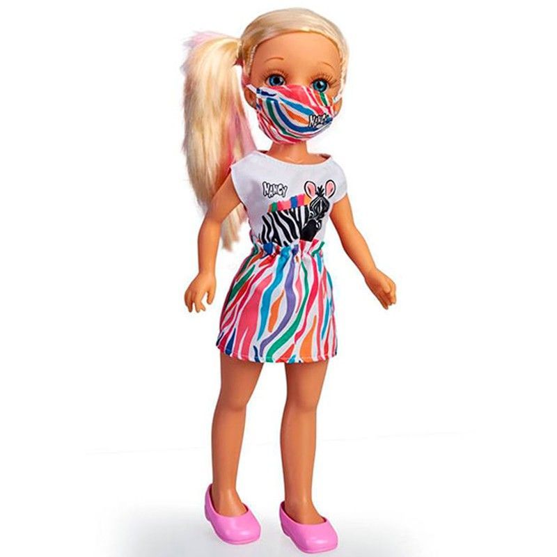 Nancy, Un Dia Con Mascarilla De Arcoiris