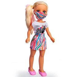 Nancy, Un Dia Con Mascarilla De Arcoiris