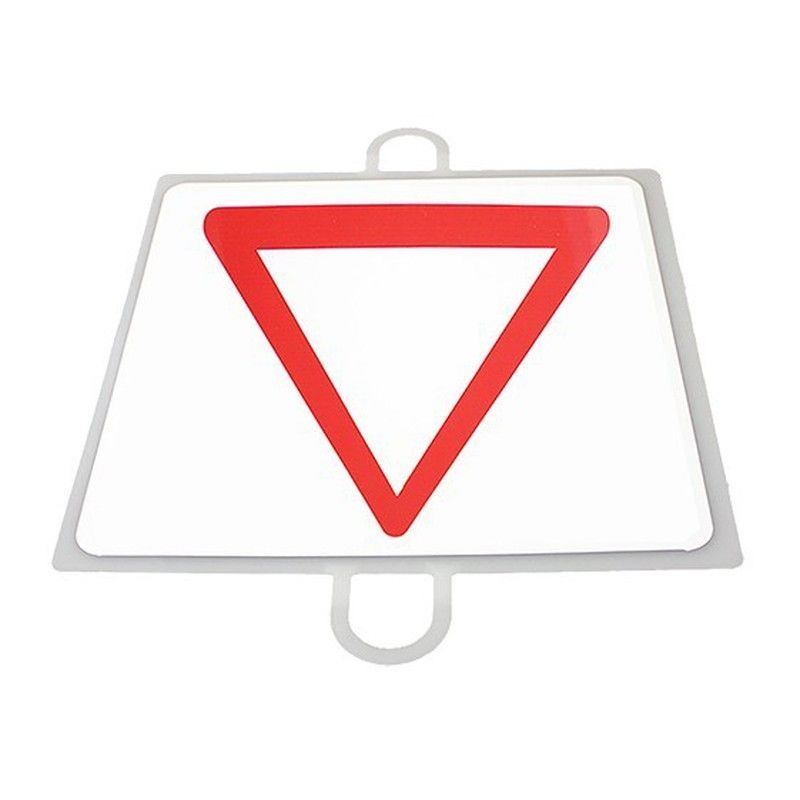 Panel de señalización de tráfico para picas. Ceda el paso