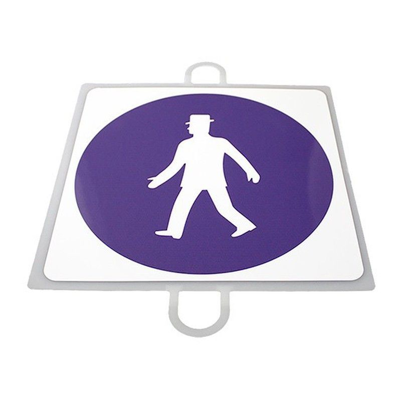 Panel de señalización de tráfico para picas. Obligación peatones