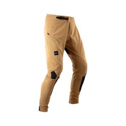 🤎🚵‍♂️ Pantalón Leatt MTB Gravity 3.0 Marrón Brass – Potencia, comodidad y estilo en cada descenso ⚡🏔️