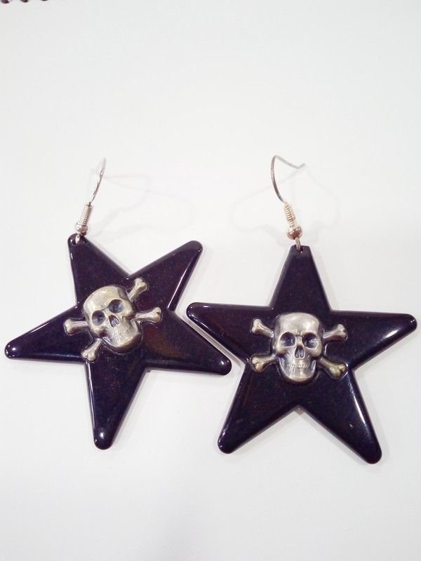 Pendiente Estrella Negra Plana Calavera Plata