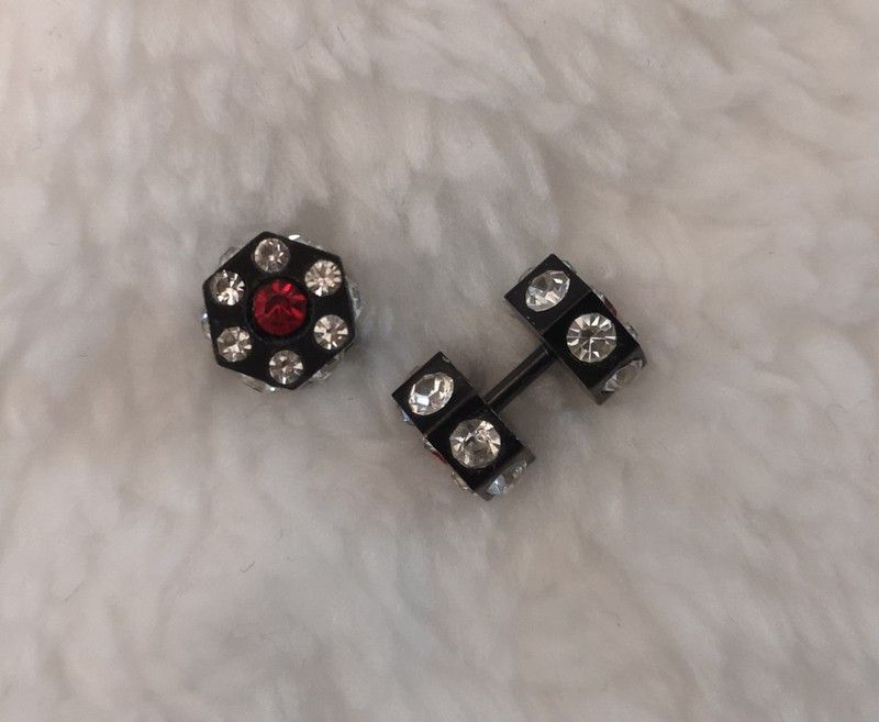 Pendientes Fake Plug unidad.