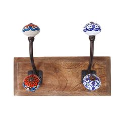 Percha Madera Tradicional Dos Pomos Cerámica