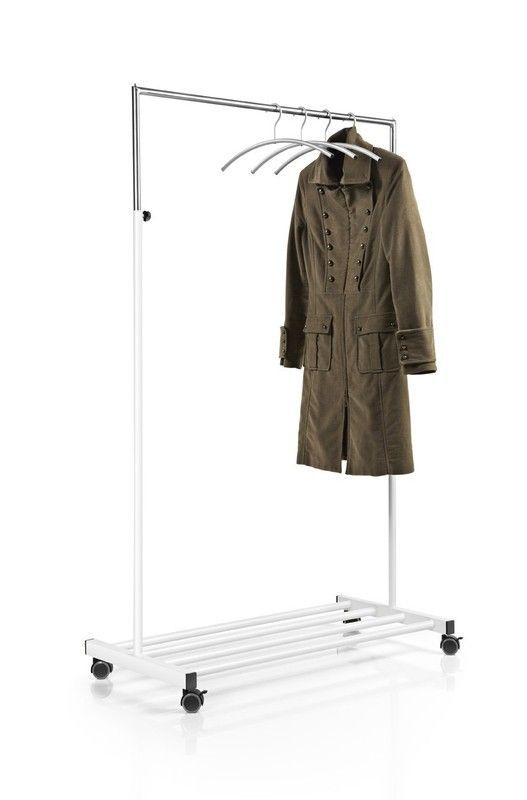 Perchero metálico para perchas con ruedas