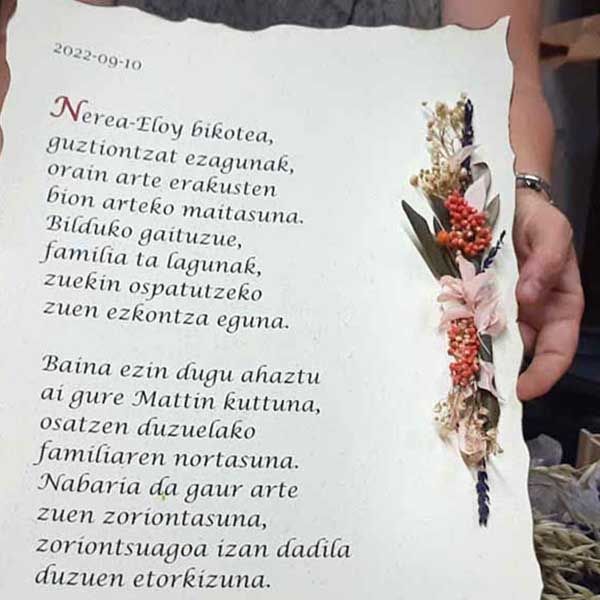 Pergamino con Poesía Decoracion Floral interior