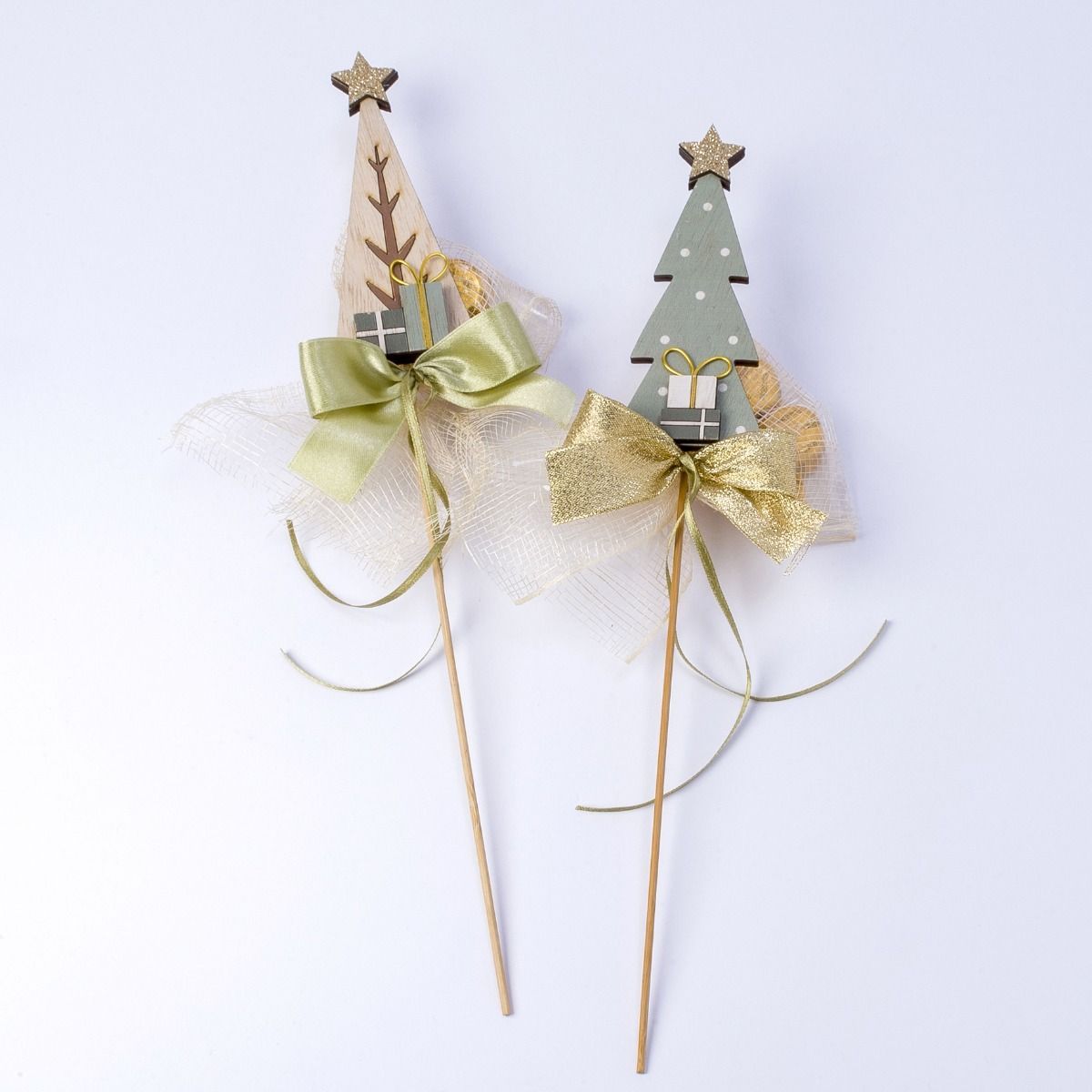 Pic madera árbol regalos/estrella 3bombones 34cm. min.4