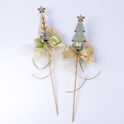 Pic madera árbol regalos/estrella 3bombones 34cm. min.4