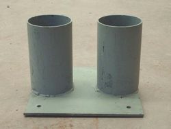 Pié metálico para valla de jardín