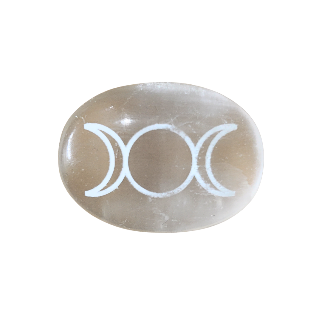 Piedra de Selenita con Grabado de Triple Diosa