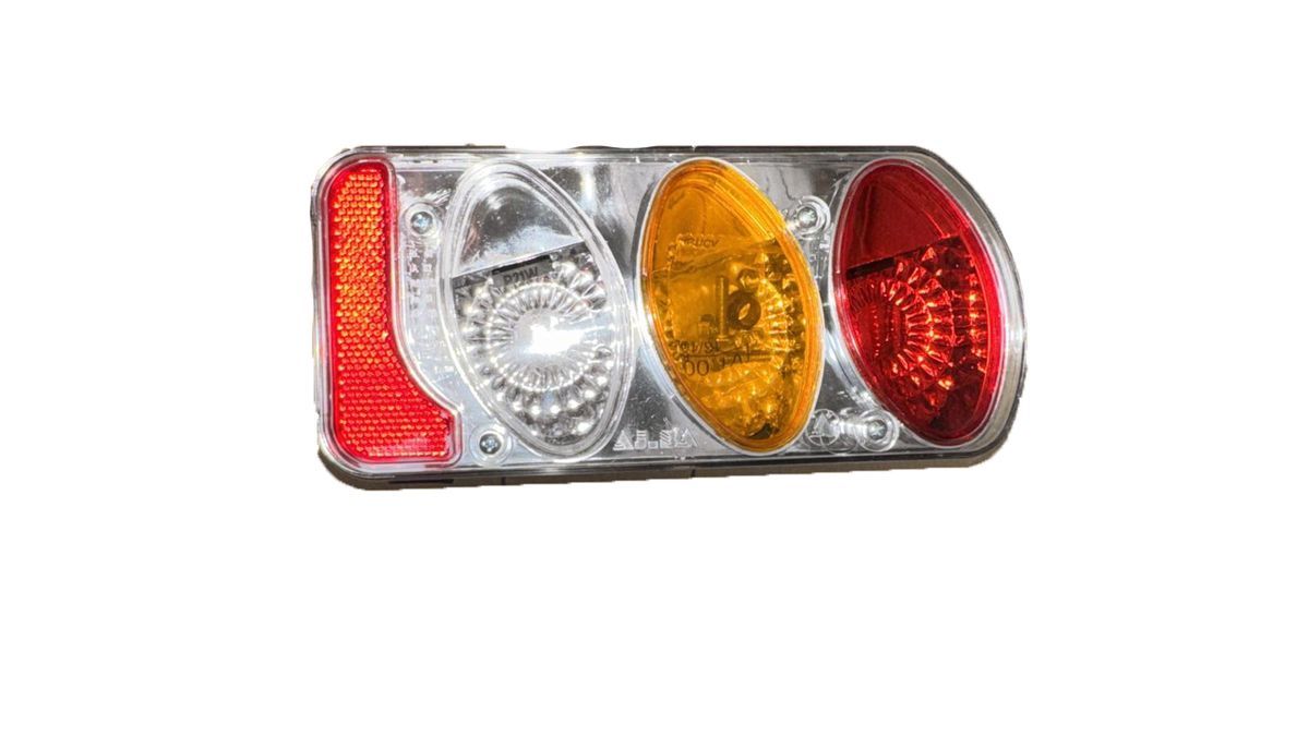 Piloto Trasero Derecho Con Marcha Atrás 5/6 Funciones