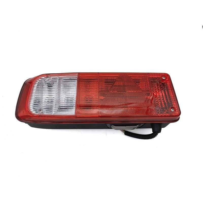 Piloto Trasero Izquierdo Con Triángulo Y Luz De Matrícula Con Cable