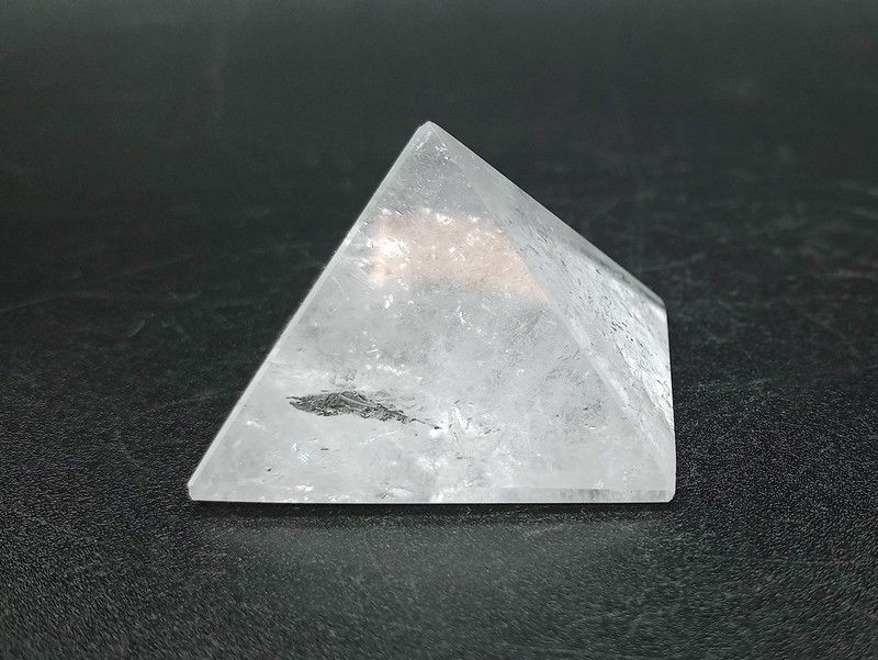 Pirámide de Cuarzo cristal de roca 45x45
