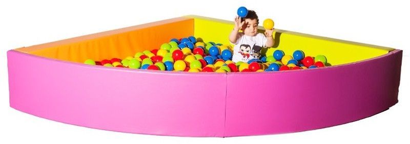 Piscina de bolas de pared