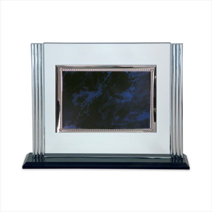 Placa Homenaje Cristal-Aluminio 24x20cm P-2260/3C Centro Azul - Bordes Laterales Adornados C/Base Negra